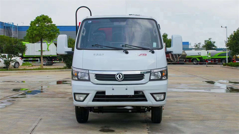 東風(fēng)途逸藍牌壓縮式垃圾車評測