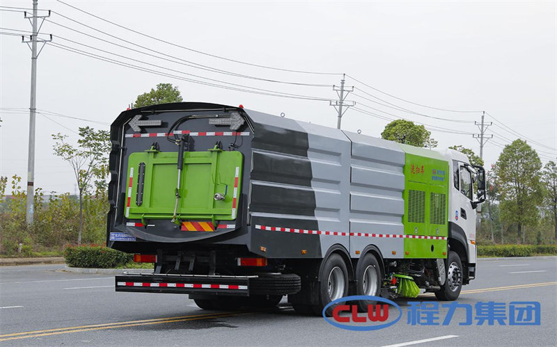 東風(fēng)天龍洗掃車高清圖片配置