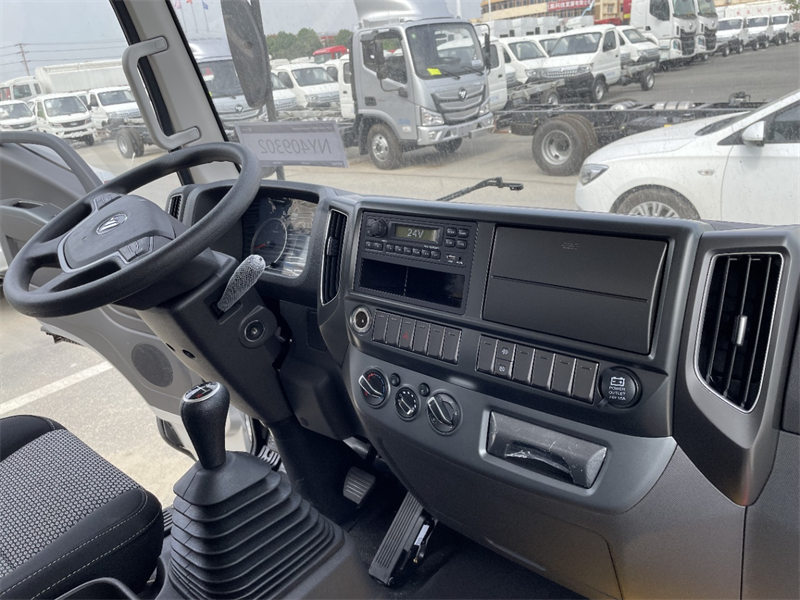 歐馬可S1?？?.2米冷藏車160發(fā)動(dòng)機(jī)