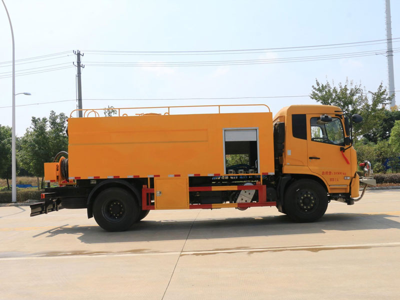 國六東風(fēng)天錦高壓清洗車