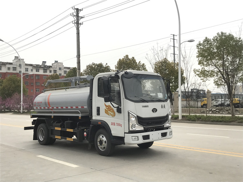 重汽豪曼5方吸糞車高效可靠10月價(jià)格實(shí)惠