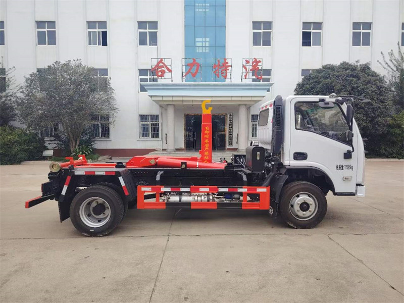 國企品牌三環(huán)創(chuàng)客黃牌勾臂垃圾車高度2.18米可進(jìn)地下室