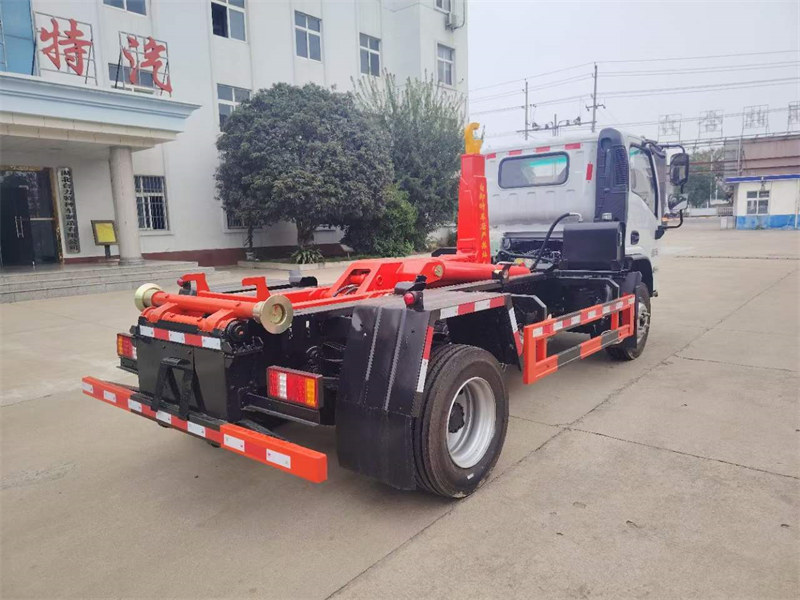 國企品牌三環(huán)創(chuàng)客黃牌勾臂垃圾車高度2.18米可進(jìn)地下室