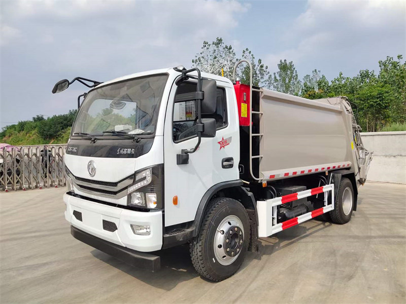 東風多利卡9.5立方后裝壓縮式垃圾車高品質(zhì)容量大