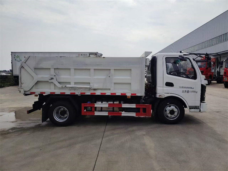 飛碟奧馳HX2插電混合動力廂式垃圾車新品上市