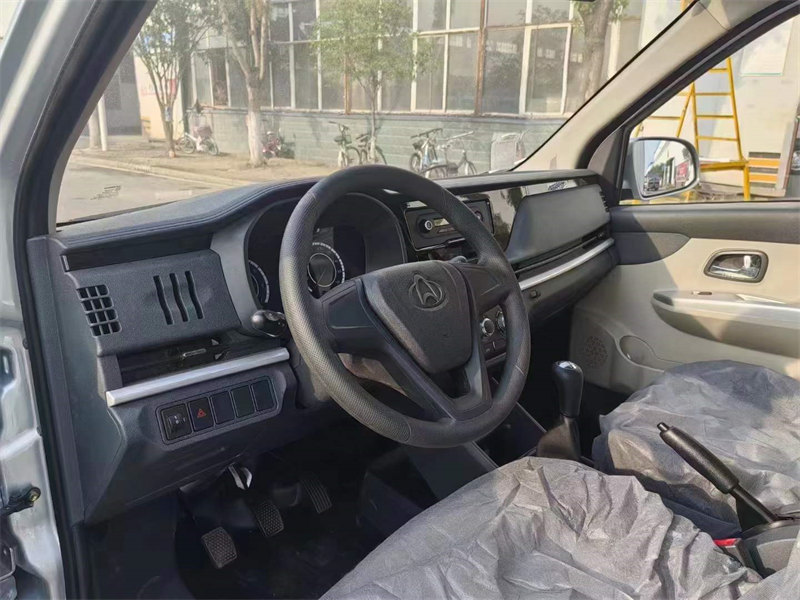 長(zhǎng)安新星卡2米8冷藏車(chē)特價(jià)出售熱銷(xiāo)之選
