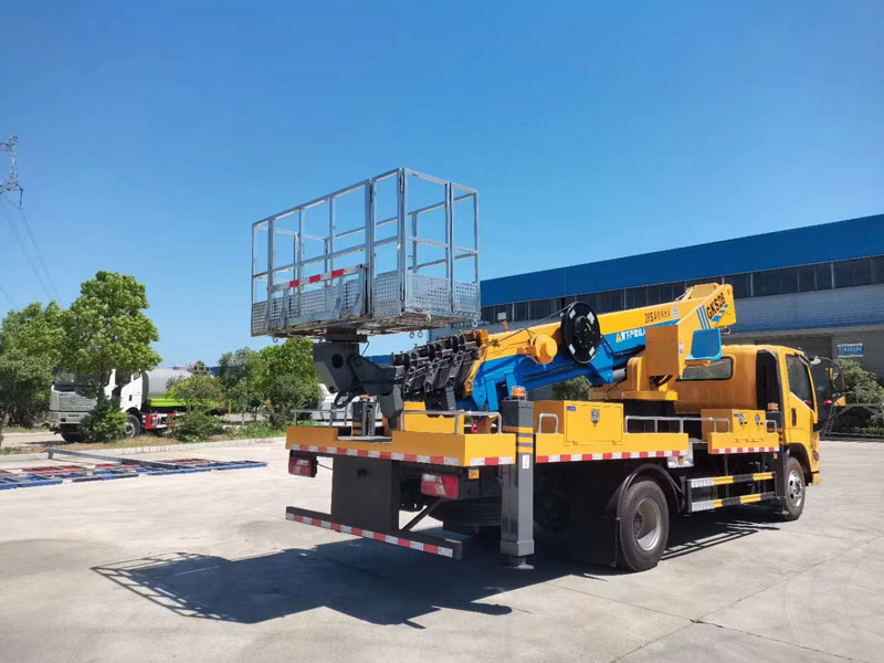 國六江鈴凱悅28米伸縮臂式高空作業(yè)車