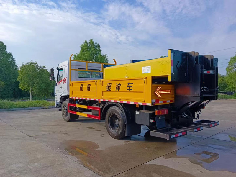 東風(fēng)D3二次5120防撞緩沖車